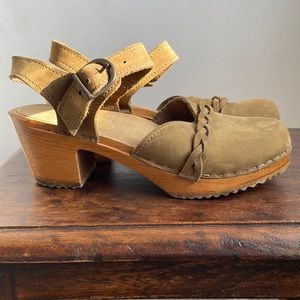 Sven Wood Clogs, Brown leather, rope detail, 2.5 inch heel, size 38